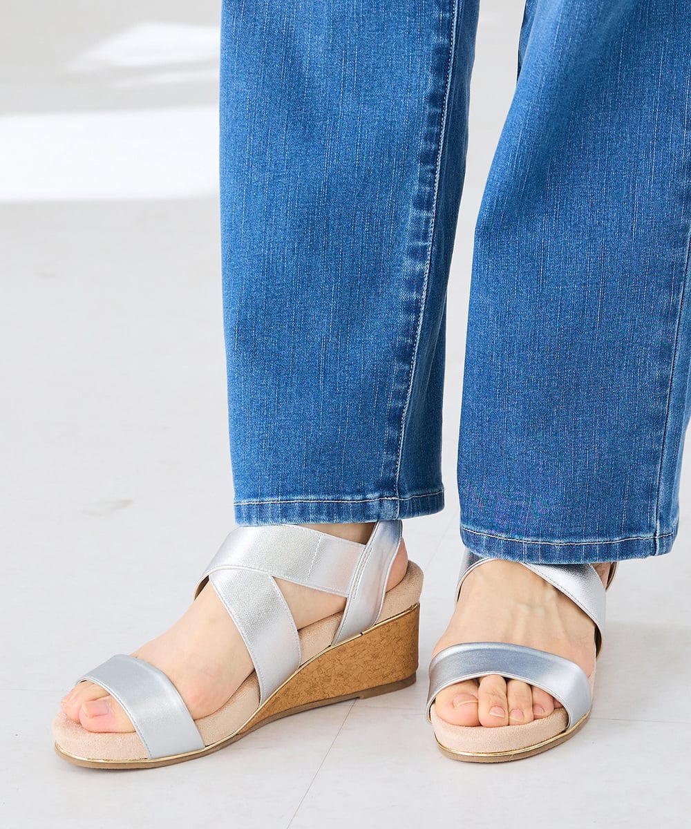 KS6GD10049 a.v.v(アー・ヴェ・ヴェ) クロスゴムサンダル シルバー