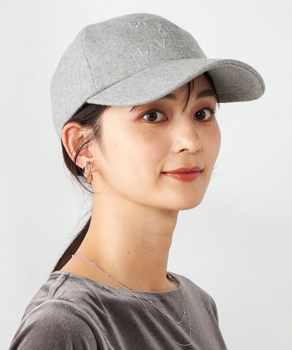 KS7AD01029 a.v.v(アー・ヴェ・ヴェ) 刺繍ロゴフランネルキャップ ダークグレー