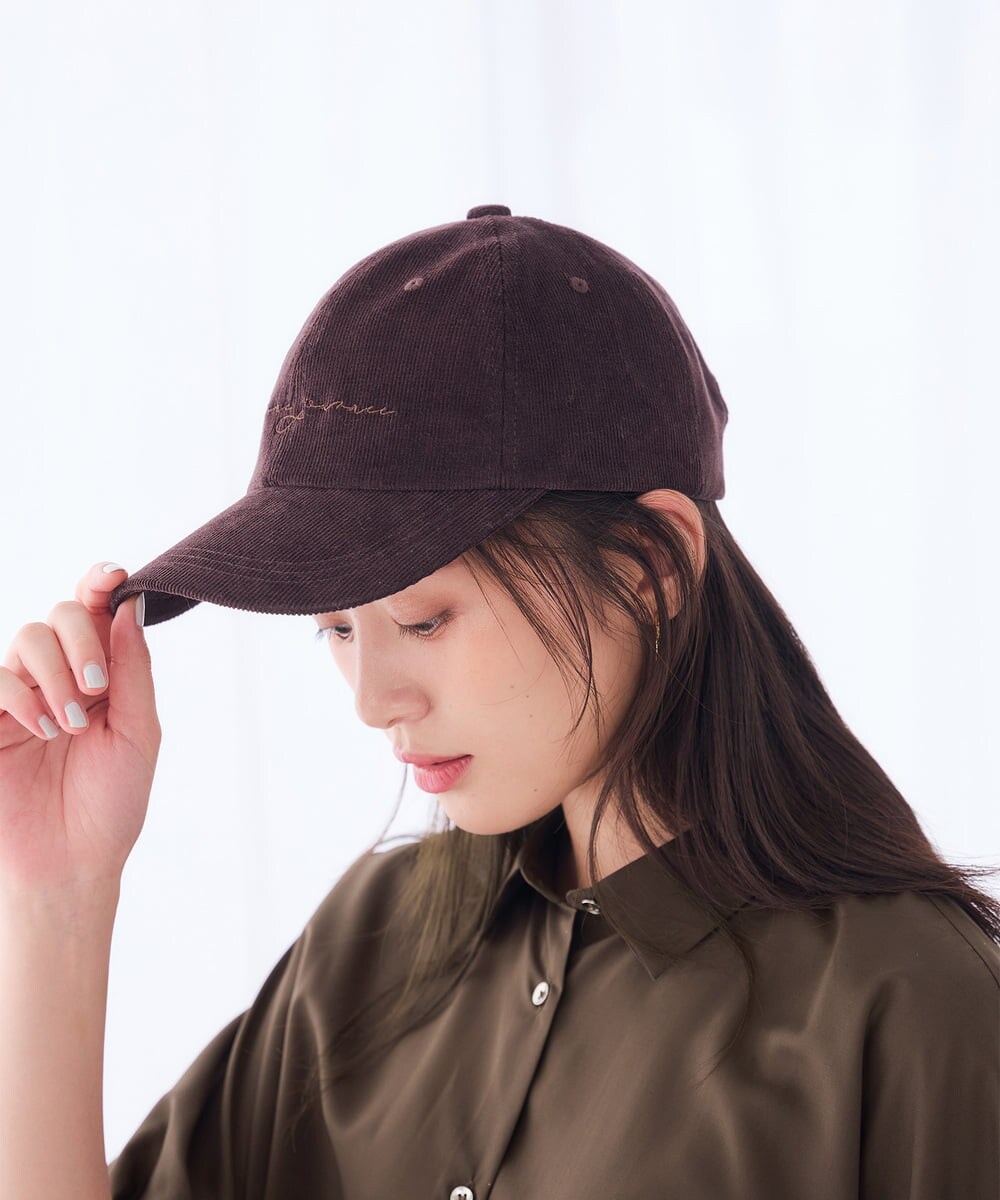 KS7AG01029 a.v.v(アー・ヴェ・ヴェ) コーデュロイロゴキャップ アイボリー