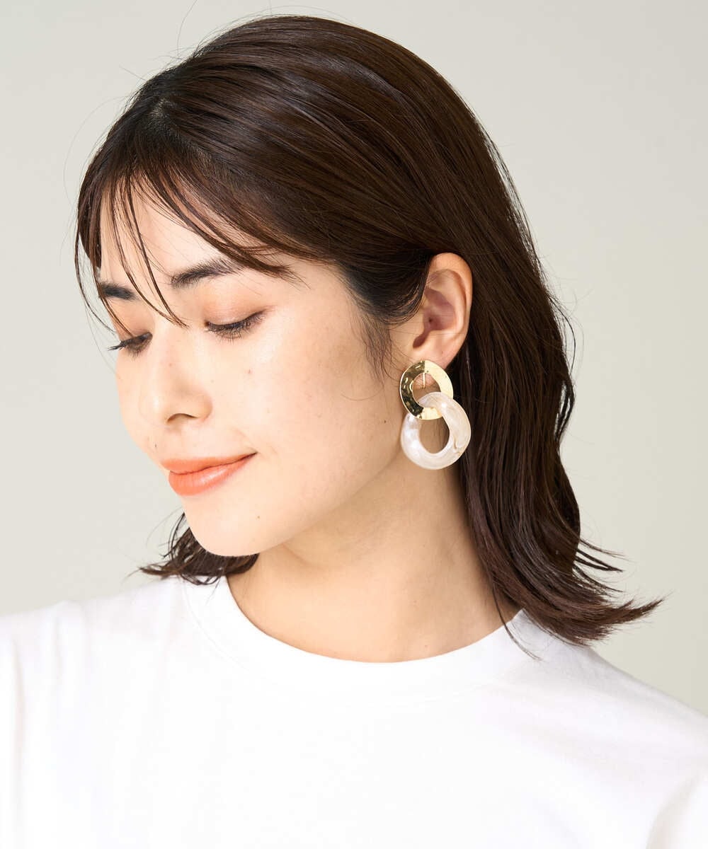 KSPGV32019 a.v.v(アー・ヴェ・ヴェ) アクリルコンビイヤリング グリーン