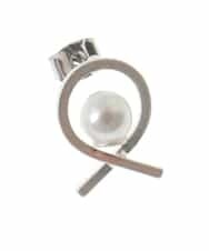 KSPJM09014 a.v.v(アー・ヴェ・ヴェ) パール調サークルピアス シルバー