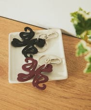 KSYAD01019 a.v.v(アー・ヴェ・ヴェ) ロゴチャーム パープル