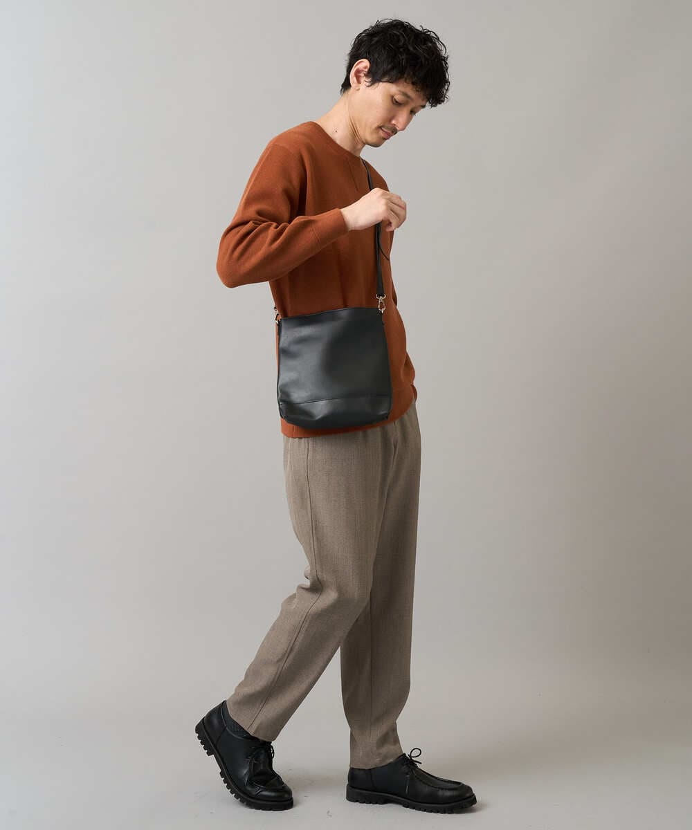 KT5AD74029 a.v.v MEN(アー・ヴェ・ヴェ) ショルダーバッグ【ドコデモBAGシリーズ】 ライトグレー