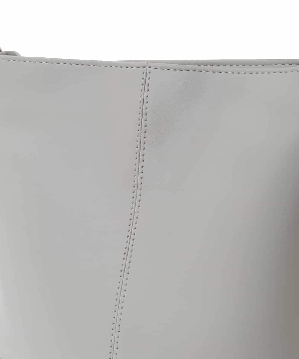 KT5AD74029 a.v.v MEN(アー・ヴェ・ヴェ) ショルダーバッグ【ドコデモBAGシリーズ】 ライトグレー