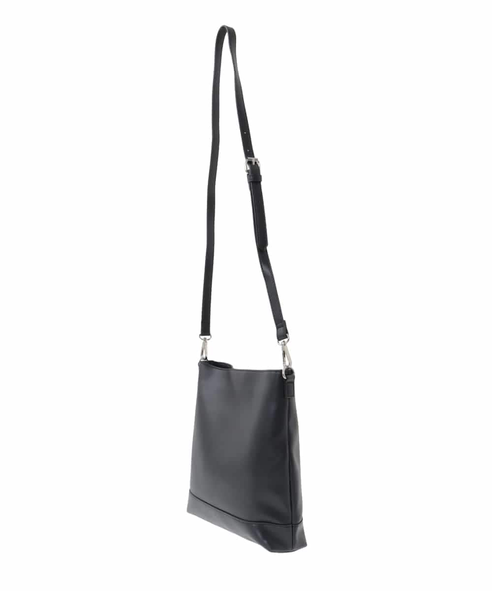 KT5AG74036 a.v.v MEN(アー・ヴェ・ヴェ) 【人気の定番】フェイクレザーショルダーバッグ ブラック