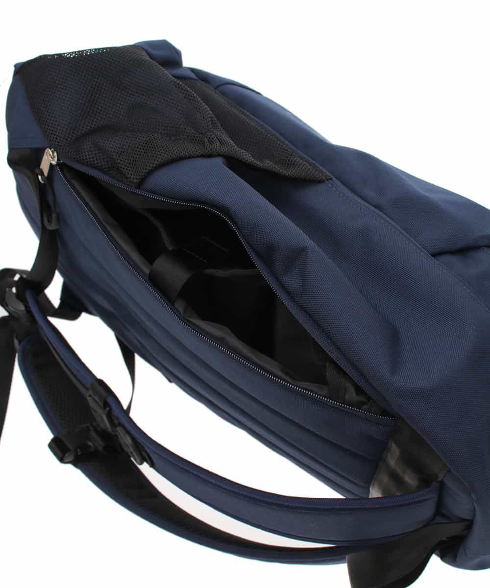 KT5AJ81079 a.v.v MEN(アー・ヴェ・ヴェ) PINE FORT バックパック ネイビー