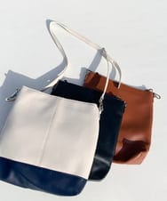 KT5AV74029 a.v.v MEN(アー・ヴェ・ヴェ) ショルダーバッグ【ドコデモBAGシリーズ】 アイボリー