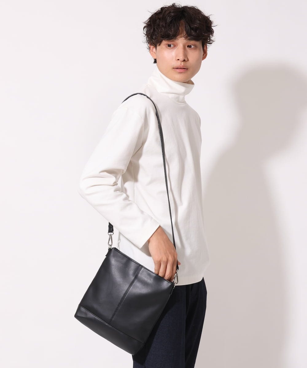 KT5AV74029 a.v.v MEN(アー・ヴェ・ヴェ) ショルダーバッグ【ドコデモBAGシリーズ】 ブラック