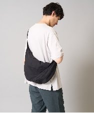 KT5GA77044 a.v.v MEN(アー・ヴェ・ヴェ) 【撥水/ユニセックス】ショルダーバッグ ブラック