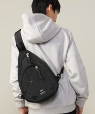 KT5GD25049 a.v.v MEN(アー・ヴェ・ヴェ) 【大容量】ワンショルダーバッグ ブラック