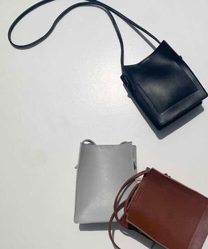 KT5GS75029 a.v.v MEN ショルダーバッグ【ドコデモBAGシリーズ】