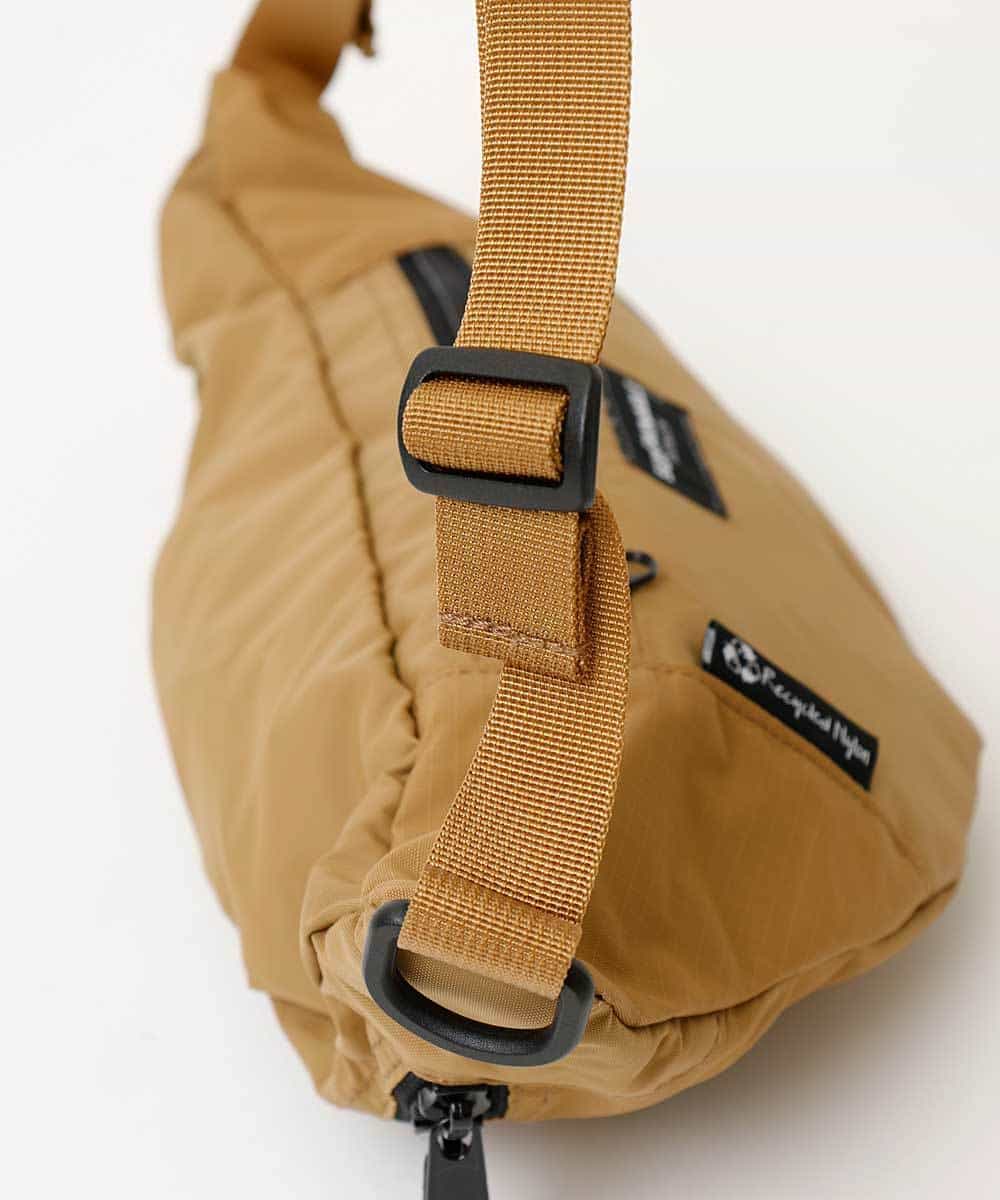 MD5GN04045 MK MICHEL KLEIN HOMME(MKミッシェルクランオム) 【MEI】SHOULDER BAG / リサイクルナイロン ベージュ(83)