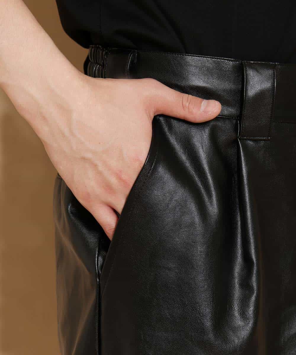 MKGGO40080 MK MICHEL KLEIN HOMME(MKミッシェルクランオム) エコレザーストレッチショートパンツ ブラック