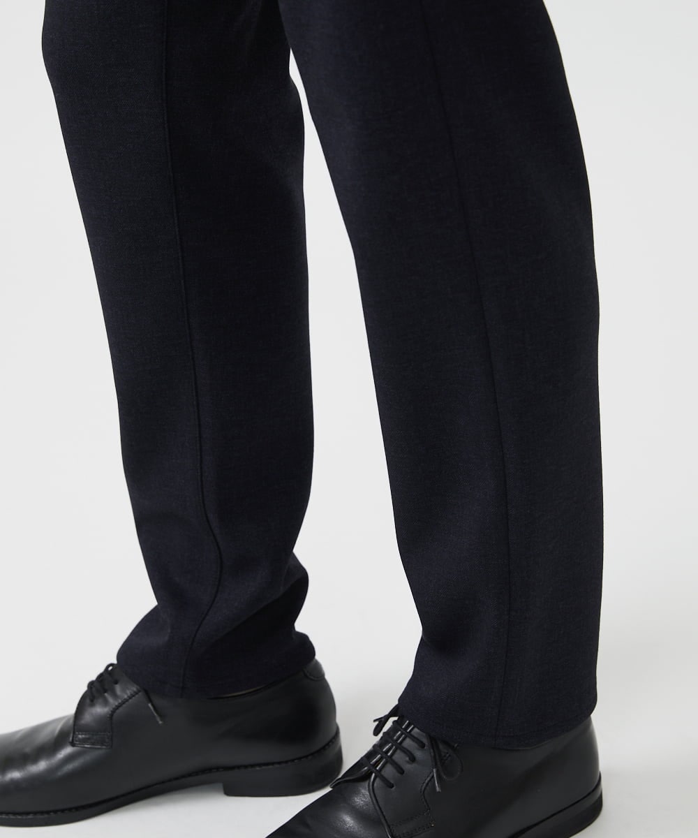 MKLAA55140 MK MICHEL KLEIN HOMME(MKミッシェルクランオム) 【セットアップ対応/全4サイズ展開】テーパードパンツ / TEC EASY JERSY 2024 ネイビー
