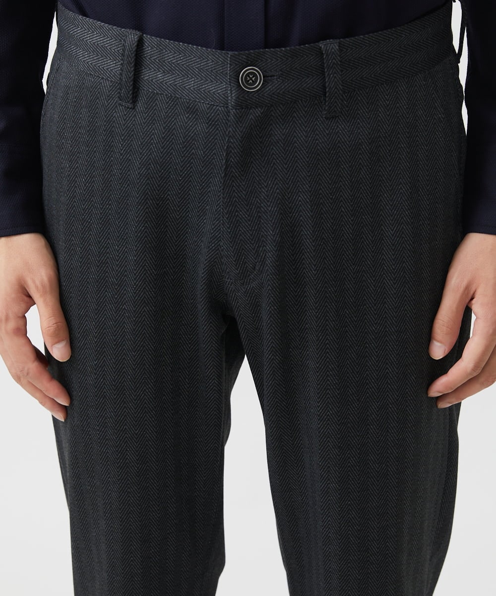 MKLAA57140 MK MICHEL KLEIN HOMME(MKミッシェルクランオム) 【セットアップ対応/全4サイズ展開】テーパードパンツ/TEC EASY へリンボン ダークグレー