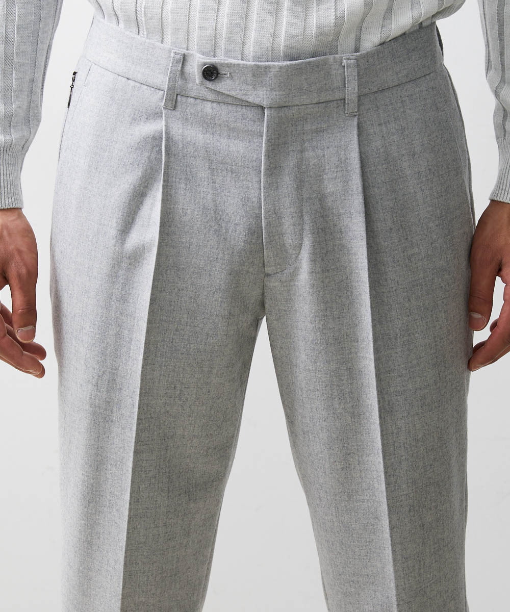MNLAV82250 MICHEL KLEIN HOMME(ミッシェルクラン オム) リラックススラックスパンツ ライトグレー(91)