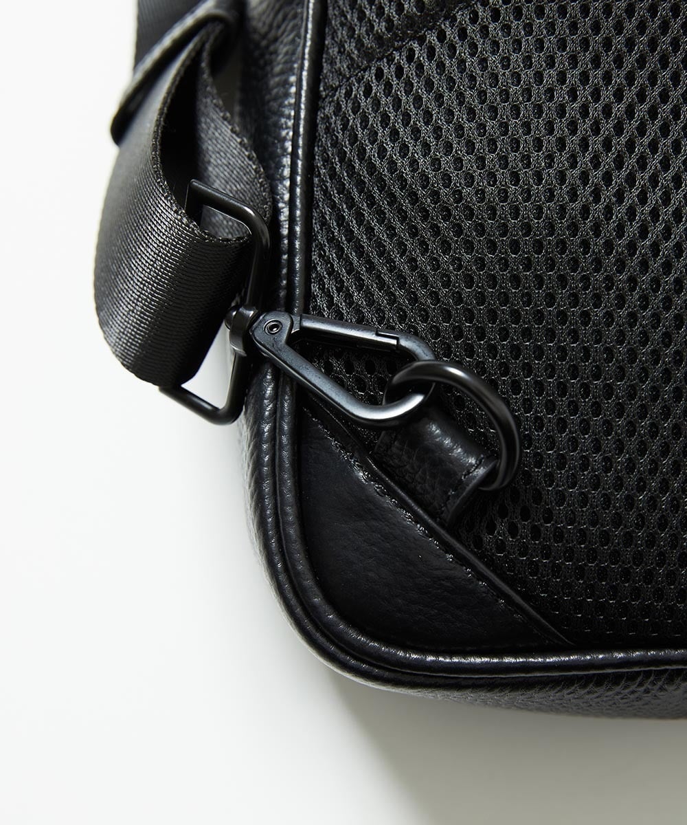 MO5AD51300 MICHEL KLEIN HOMME(ミッシェルクラン オム) レザーボディバッグ ブラック