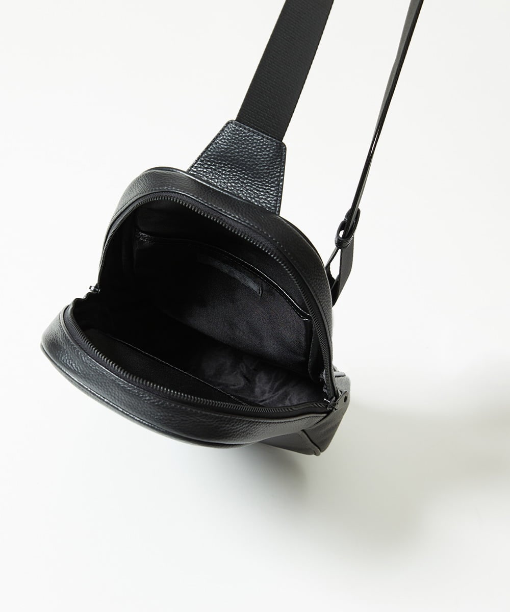 MO5AD51300 MICHEL KLEIN HOMME(ミッシェルクラン オム) レザーボディバッグ ブラック