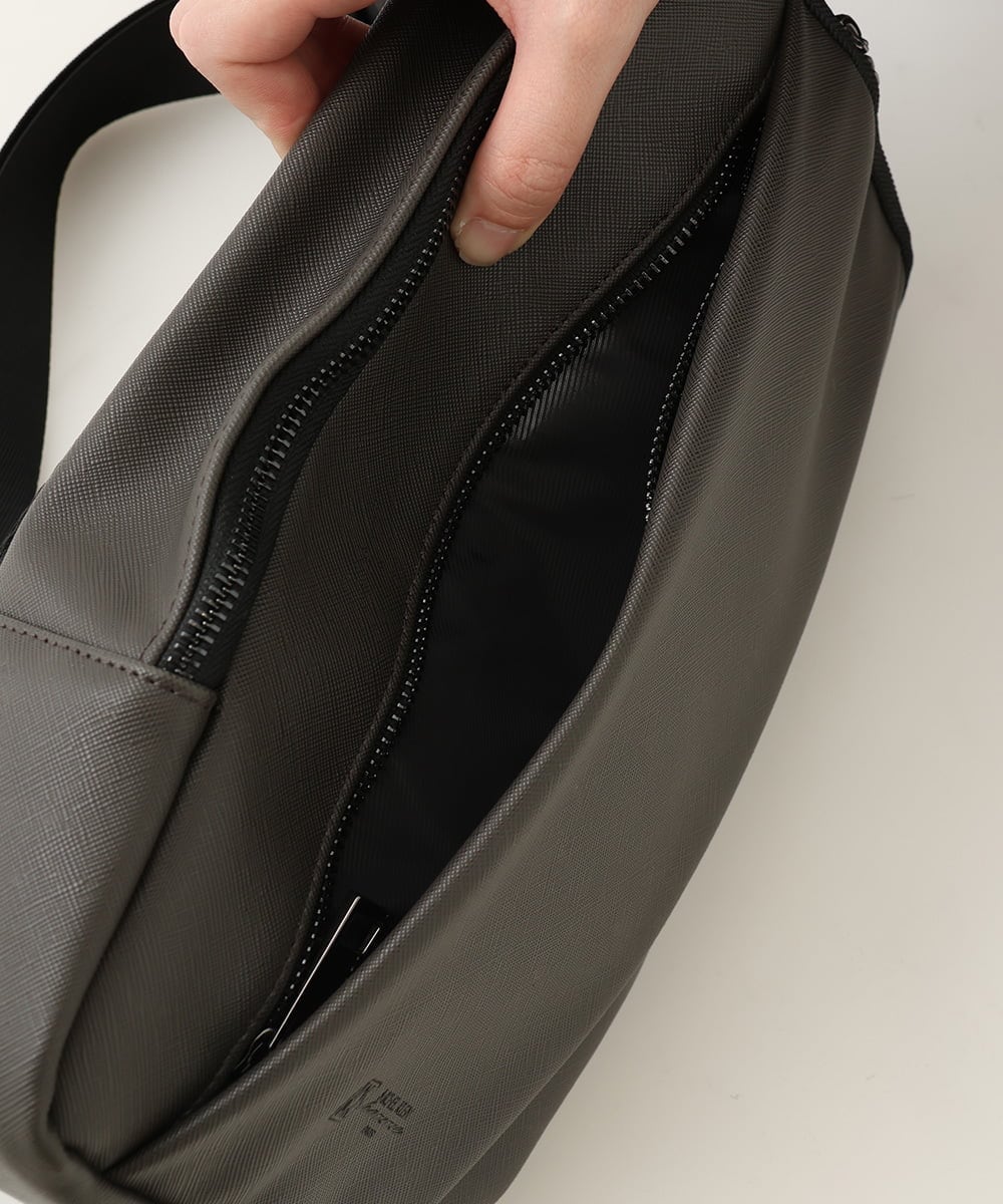 MS5AE49115 MK MICHEL KLEIN HOMME(MKミッシェルクランオム) プリーツサフィアーノボディーバッグ グレー