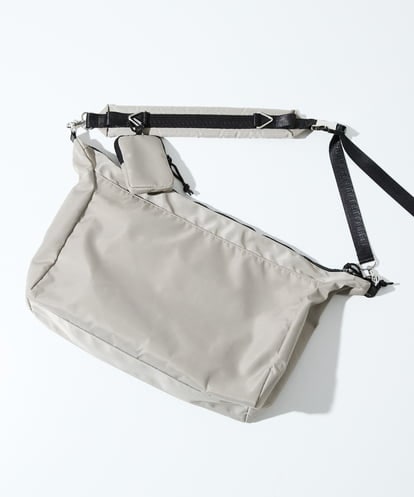 MK MICHEL KLEIN HOMME(MK ミッシェルクランオム) ワンショルダーバッグ / 高密度ナイロン アイボリー/白 47