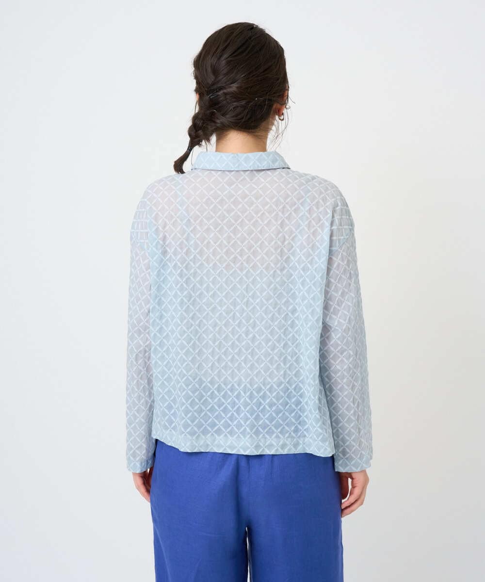 NGBGE45250 GIANNI LO GIUDICE(ジャンニ ロ ジュディチェ) [洗える]塩縮加工ダイヤ柄ブラウス ライトブルー