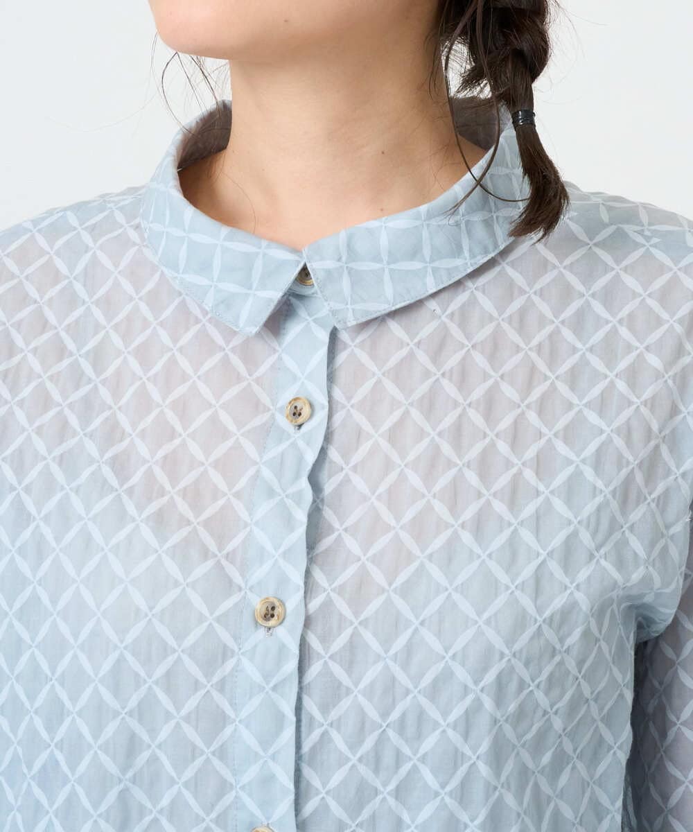 NGBGE45250 GIANNI LO GIUDICE(ジャンニ ロ ジュディチェ) [洗える]塩縮加工ダイヤ柄ブラウス ライトブルー