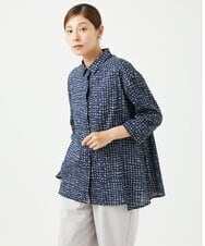 NGBJB11270 GIANNI LO GIUDICE(ジャンニ ロ ジュディチェ) [洗える・日本製]ミラクルウェーブブロックプリントブラウス ネイビー