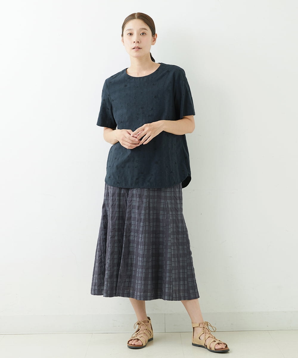 NGBJT25230 GIANNI LO GIUDICE(ジャンニ ロ ジュディチェ) [洗える]スラブコットンドット刺繍プルオーバーブラウス ブラック