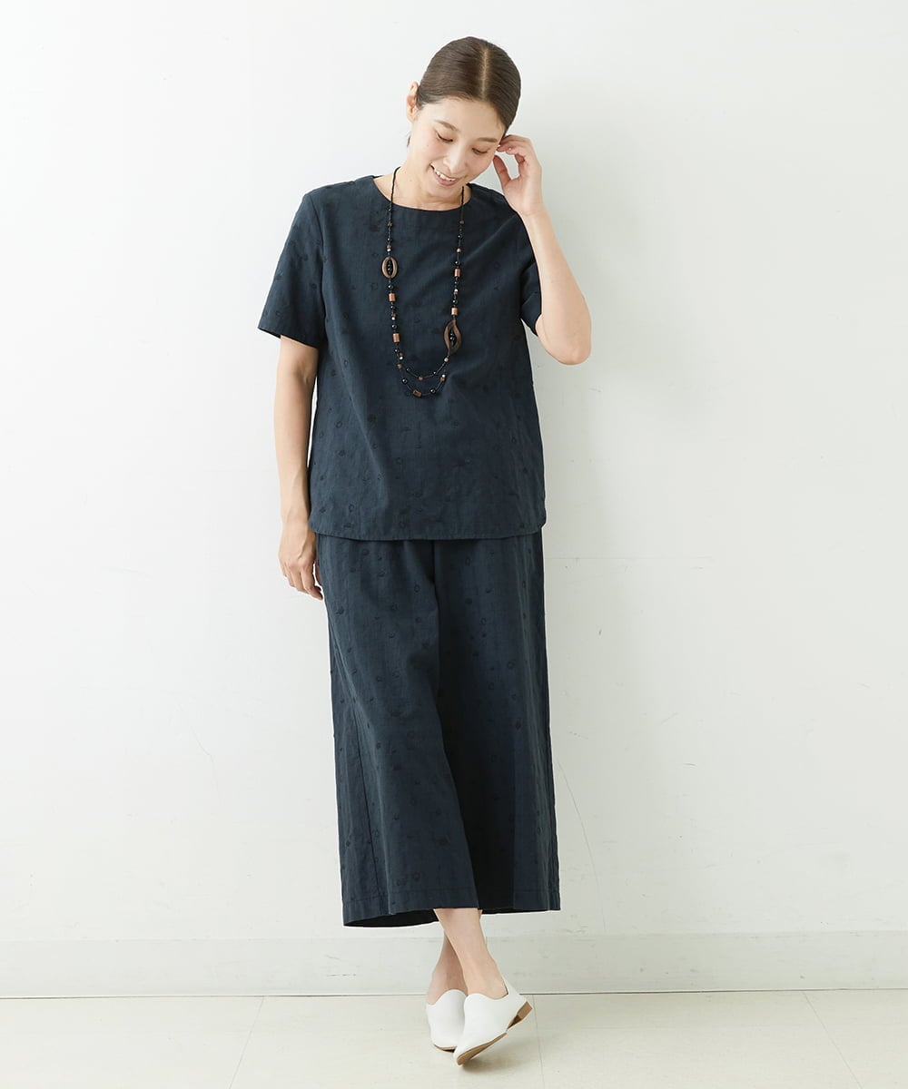 NGBJT25230 GIANNI LO GIUDICE(ジャンニ ロ ジュディチェ) [洗える]スラブコットンドット刺繍プルオーバーブラウス ブラック
