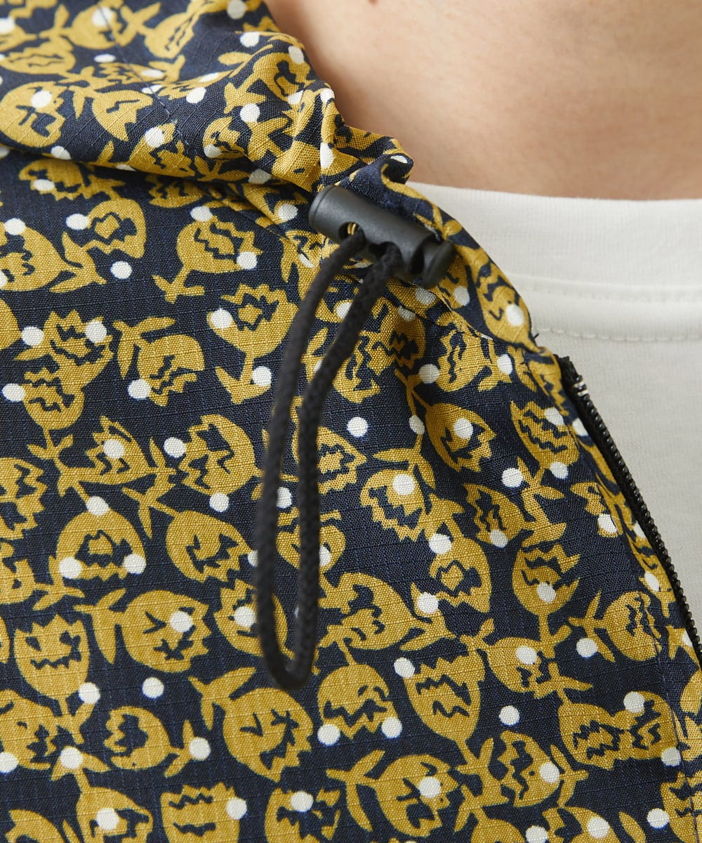 NGDHW07250 GIANNI LO GIUDICE(ジャンニ ロ ジュディチェ) [洗える・撥水加工]レインフラワープリントブルゾン ネイビー×イエロー
