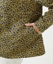 NGDHW07250 GIANNI LO GIUDICE(ジャンニ ロ ジュディチェ) [洗える・撥水加工]レインフラワープリントブルゾン ネイビー×イエロー