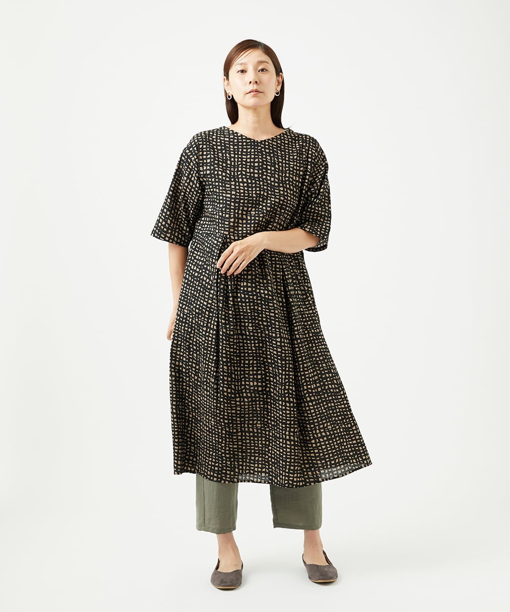 NGEJB11390 GIANNI LO GIUDICE(ジャンニ ロ ジュディチェ) [洗える・日本製]ミラクルウェーブブロックプリントワンピース ブラック