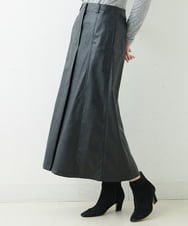 NGHJQ21270 GIANNI LO GIUDICE(ジャンニ ロ ジュディチェ) ウエットレザーAラインスカート ブラック