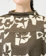 NGKGE50270 GIANNI LO GIUDICE(ジャンニ ロ ジュディチェ) [洗える・日本製]アイアスポップフラワープリントイレヘムカットソー カーキ