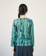 NGKGF32180 GIANNI LO GIUDICE(ジャンニ ロ ジュディチェ) [洗える・日本製]幾何ストライププリントカットソー グリーン×ネイビー