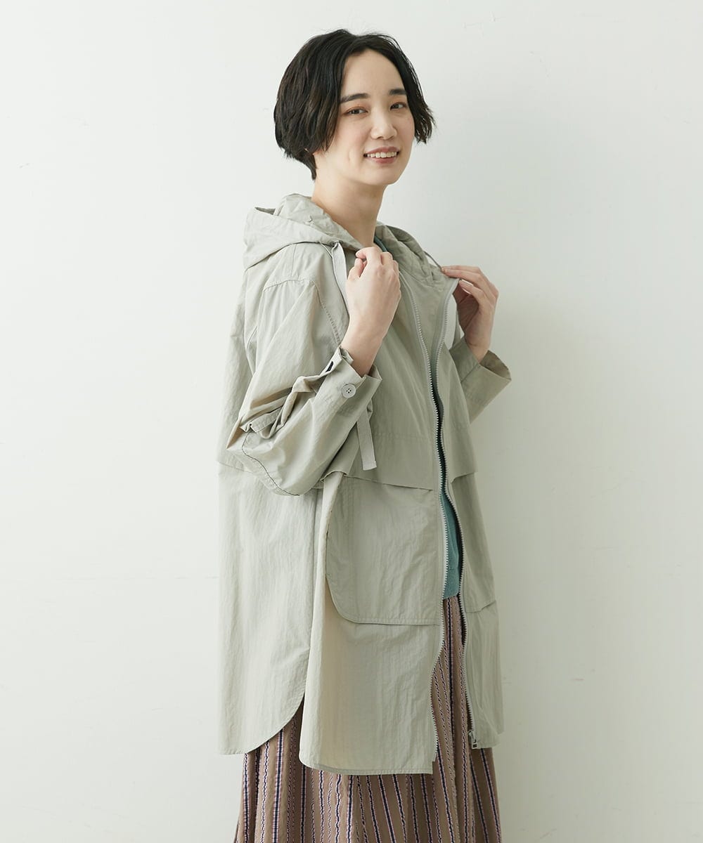 NGUET05390 GIANNI LO GIUDICE(ジャンニ ロ ジュディチェ) ハイストレッチナイロンコート ライトグレー
