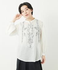 NHBGA32330 GIANNI LO GIUDICE(小さいサイズ)(メゾン ドゥ サンク) コットンガーゼ刺繍ブラウス ホワイト