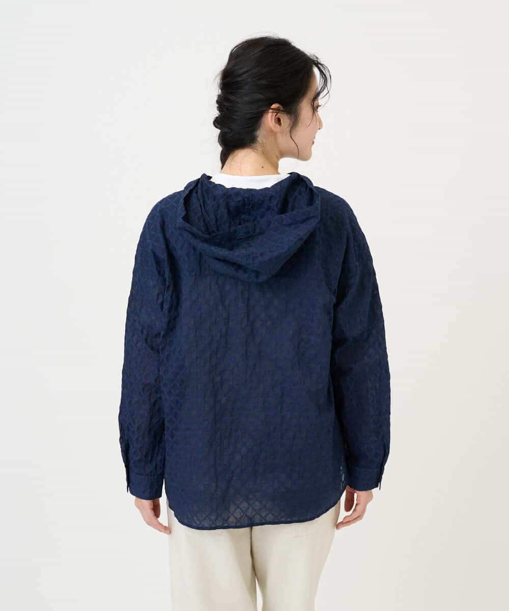 NHBGE46270 GIANNI LO GIUDICE(小さいサイズ)(メゾン ドゥ サンク) 塩縮ダイヤ柄フード襟ブラウス ネイビー