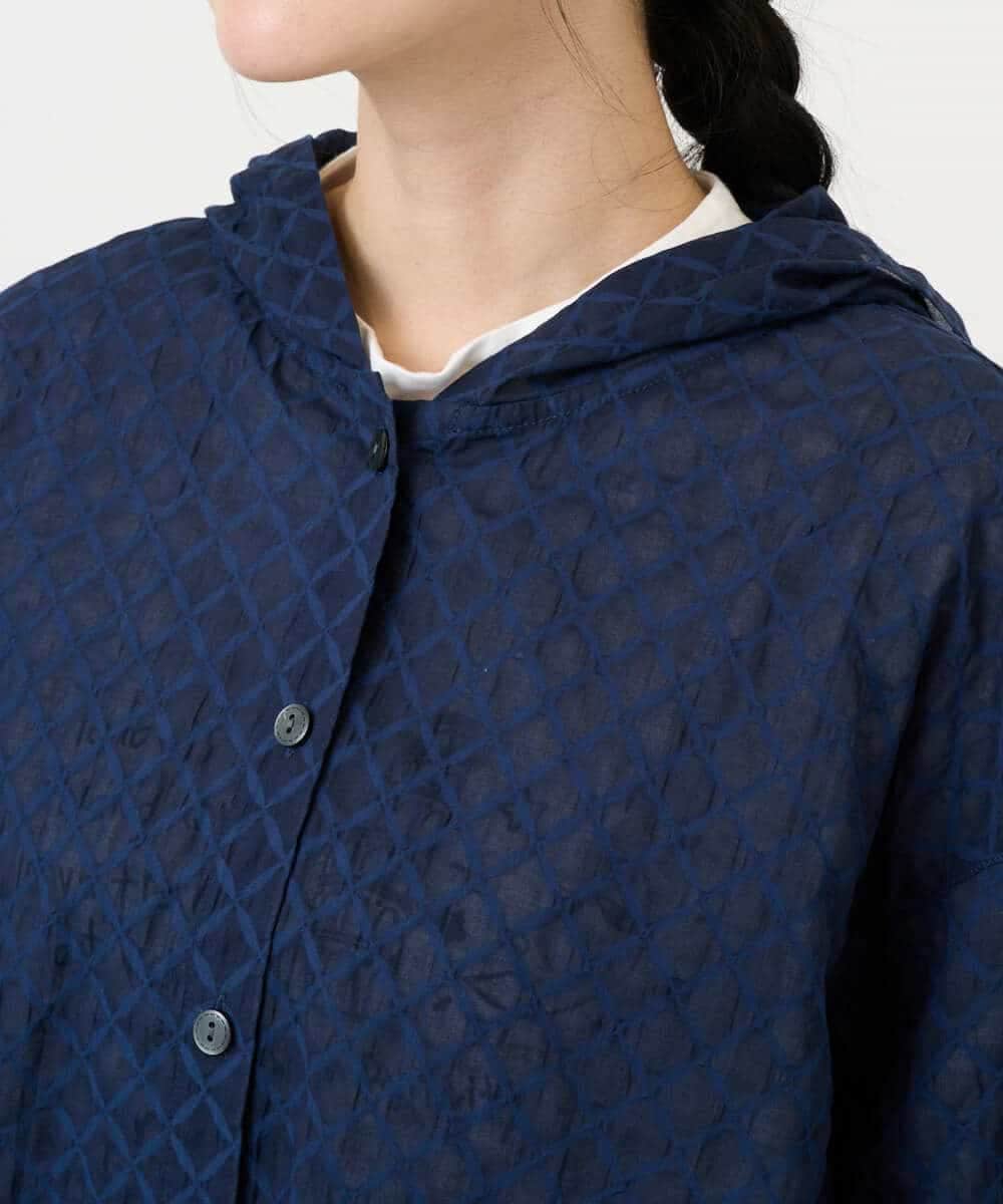 NHBGE46270 GIANNI LO GIUDICE(小さいサイズ)(メゾン ドゥ サンク) 塩縮ダイヤ柄フード襟ブラウス ネイビー