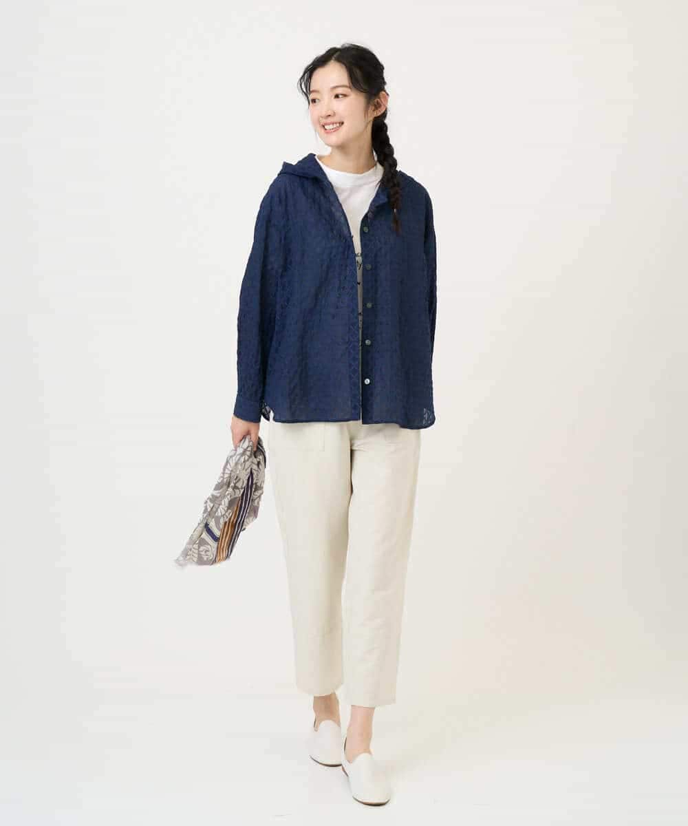 NHBGE46270 GIANNI LO GIUDICE(小さいサイズ)(メゾン ドゥ サンク) 塩縮ダイヤ柄フード襟ブラウス ネイビー