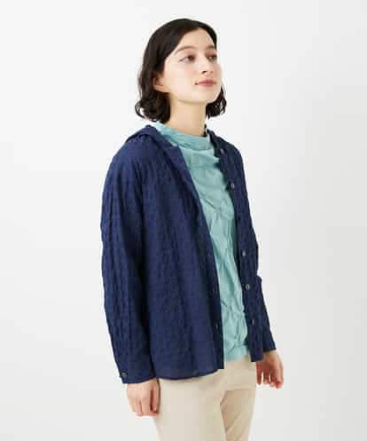 NHBGE46270 GIANNI LO GIUDICE(小さいサイズ) 塩縮ダイヤ柄フード襟ブラウス