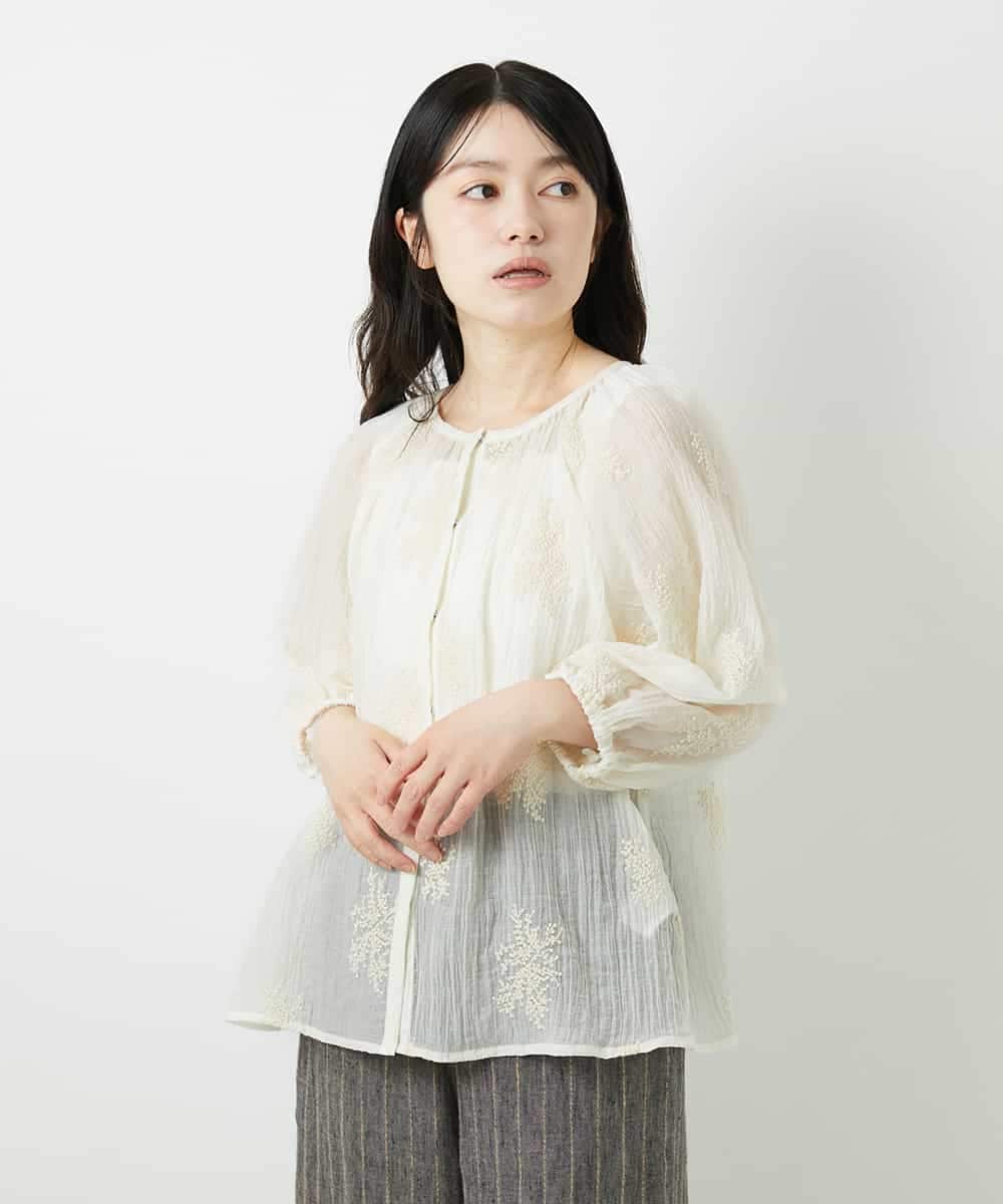 NHBGF93290 GIANNI LO GIUDICE(小さいサイズ)(メゾン ドゥ サンク) 楊柳フラワー刺しゅうブラウス ホワイト