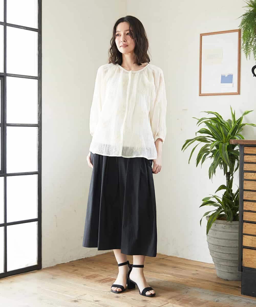 NHBGF93290 GIANNI LO GIUDICE(小さいサイズ)(メゾン ドゥ サンク) 楊柳フラワー刺しゅうブラウス ホワイト