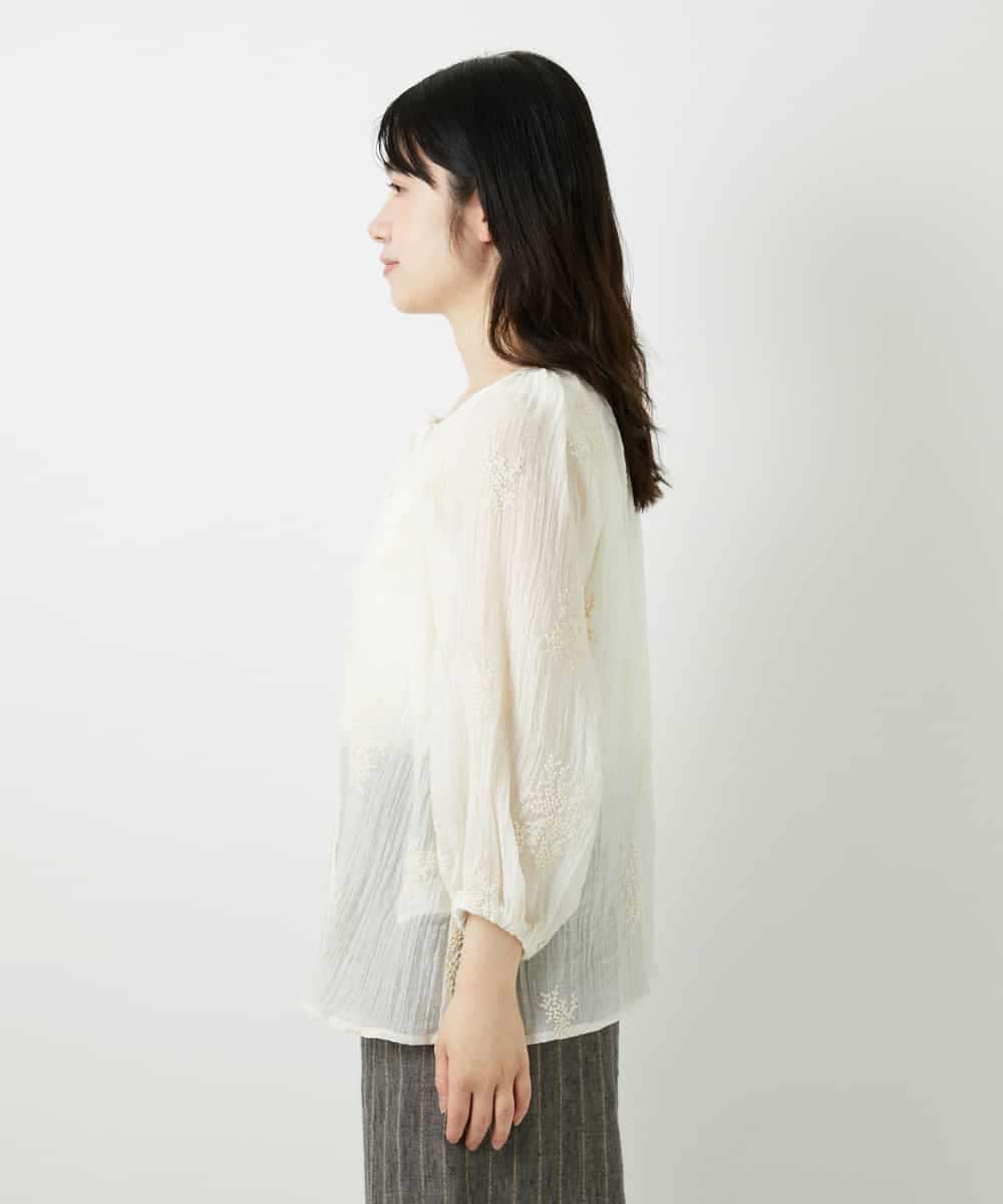 NHBGF93290 GIANNI LO GIUDICE(小さいサイズ)(メゾン ドゥ サンク) 楊柳フラワー刺しゅうブラウス ホワイト
