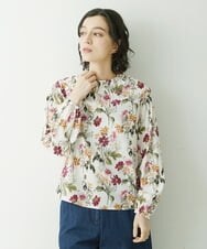 NHBGU81230 GIANNI LO GIUDICE(小さいサイズ)(メゾン ドゥ サンク) LIBERTYプリントギャザーネックブラウス（BARBARA COVINGTON） オフホワイト系