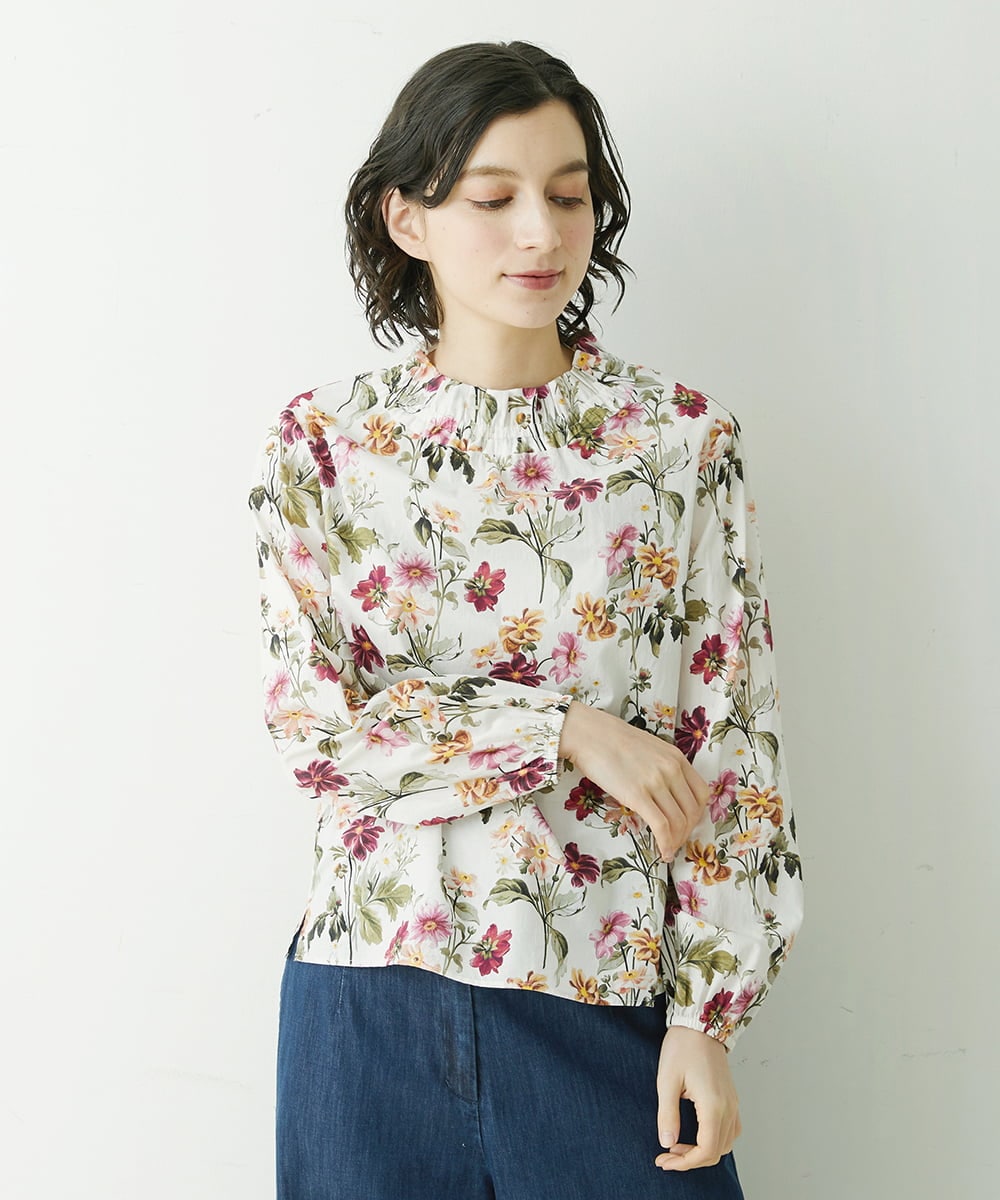 NHBGU81230 GIANNI LO GIUDICE(小さいサイズ)(メゾン ドゥ サンク) LIBERTYプリントギャザーネックブラウス（BARBARA COVINGTON） オフホワイト系