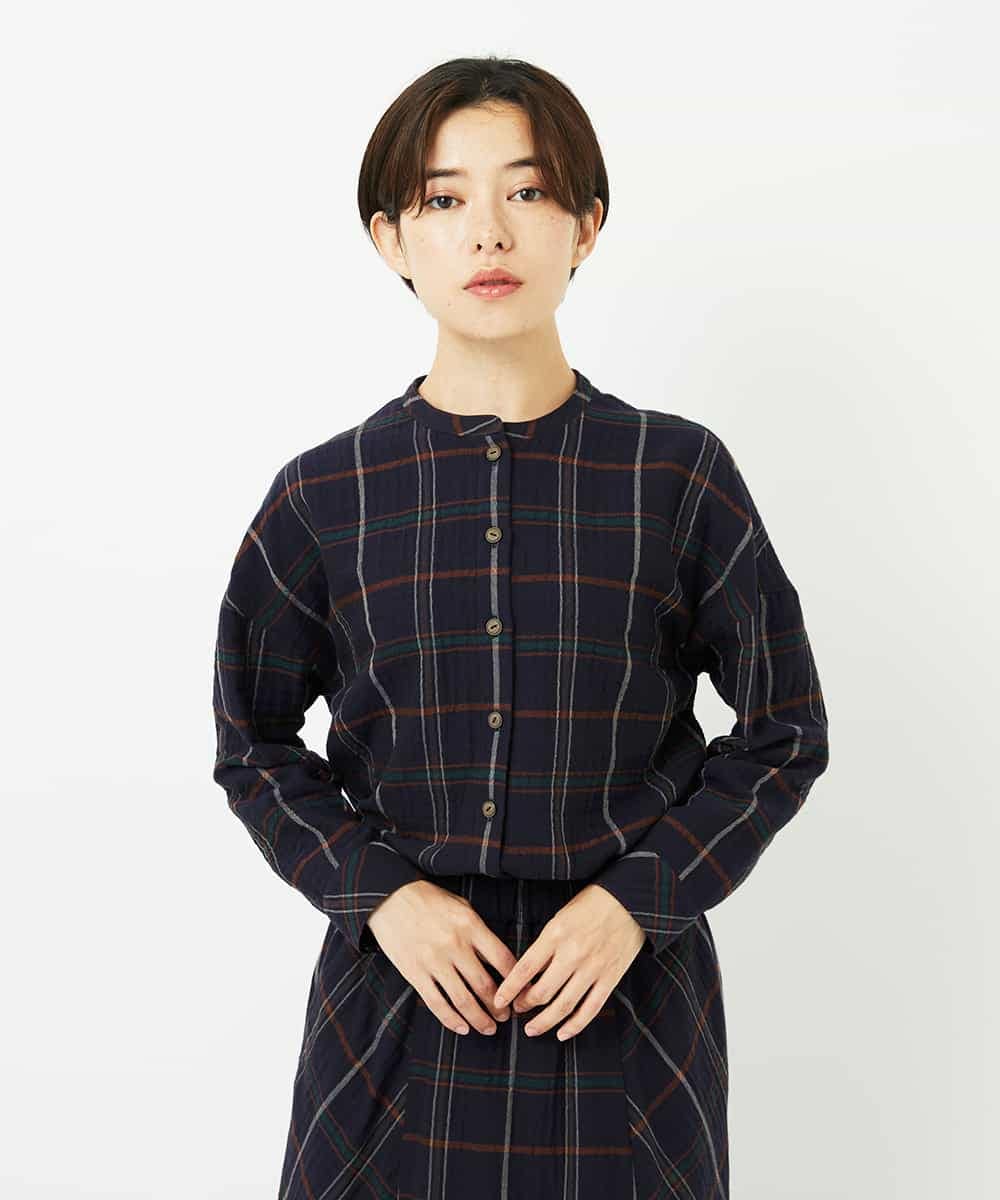 NHBJB22430 GIANNI LO GIUDICE(小さいサイズ)(メゾン ドゥ サンク) [日本製]二重織チェック前開きブラウス ネイビー