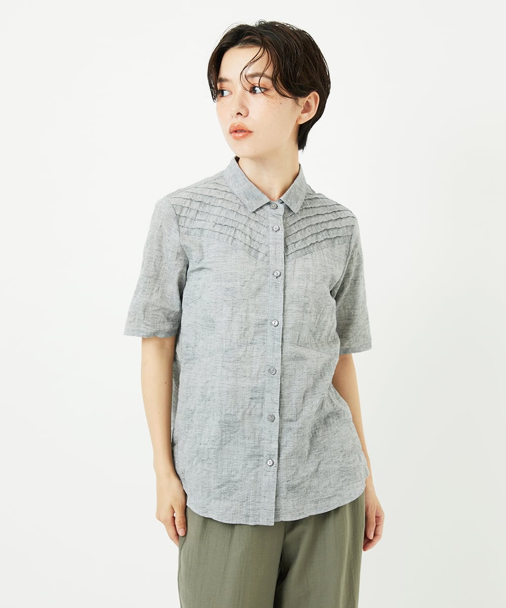NHBJC82200 GIANNI LO GIUDICE(小さいサイズ)(メゾン ドゥ サンク) コットンリネンドット柄ピンタック半袖ブラウス ライトブルー