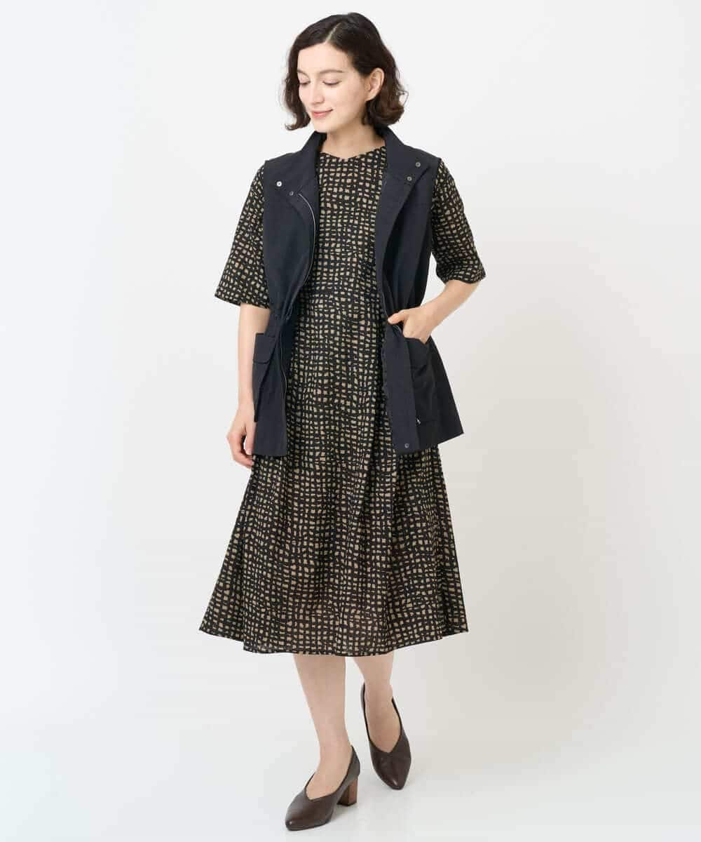NHEJB11390 GIANNI LO GIUDICE(小さいサイズ)(メゾン ドゥ サンク) [日本製]ミラクルウェーブブロックプリントワンピース ネイビー系