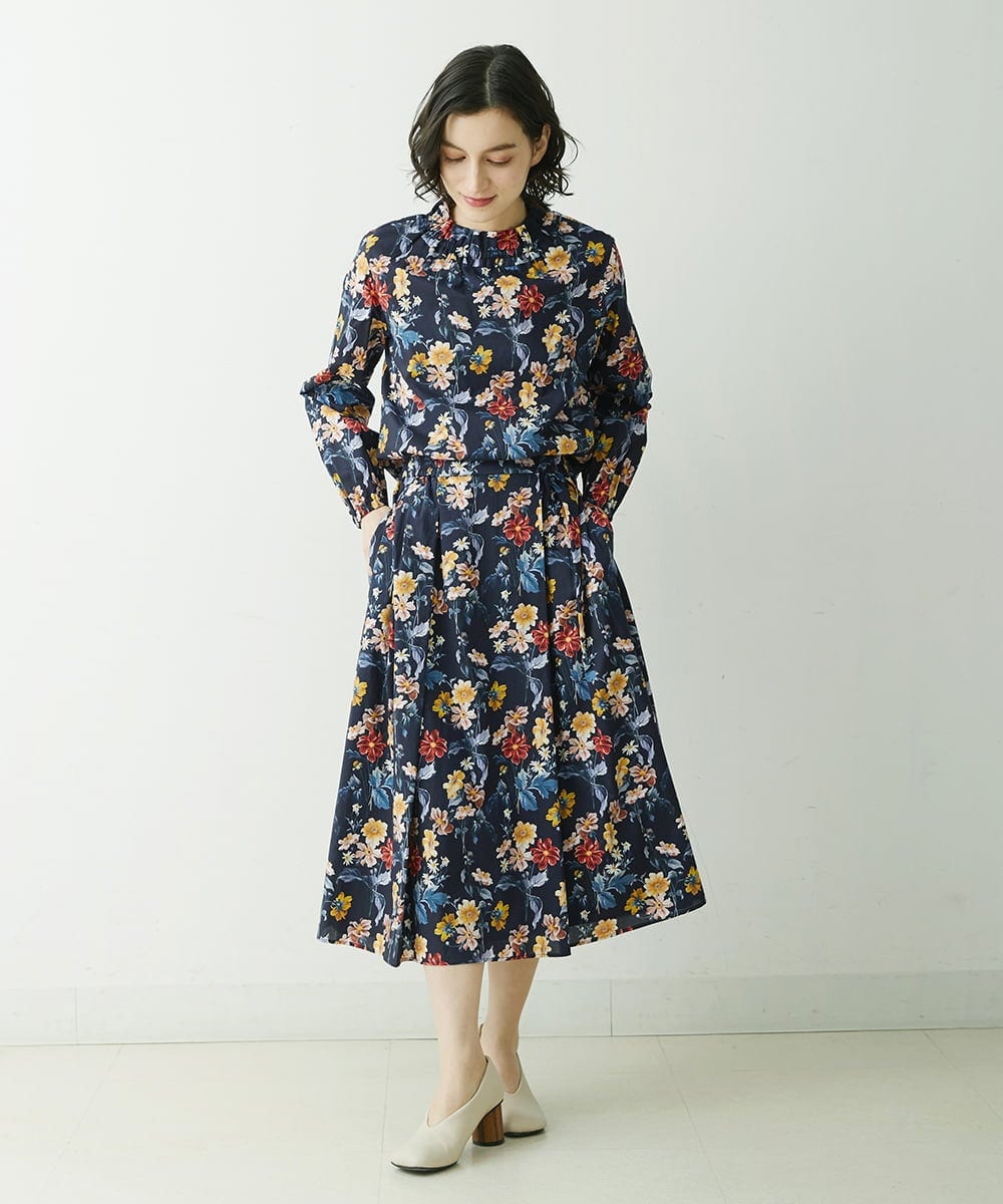 NHHGU81290 GIANNI LO GIUDICE(小さいサイズ)(メゾン ドゥ サンク) LIBERTYプリントタックギャザースカート（BARBARA COVINGTON） ネイビー系